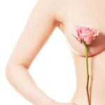 Tại Sao Nhũ Hoa To và Thâm? Nguyên Nhân và Cách Chăm Sóc Hiệu Quả